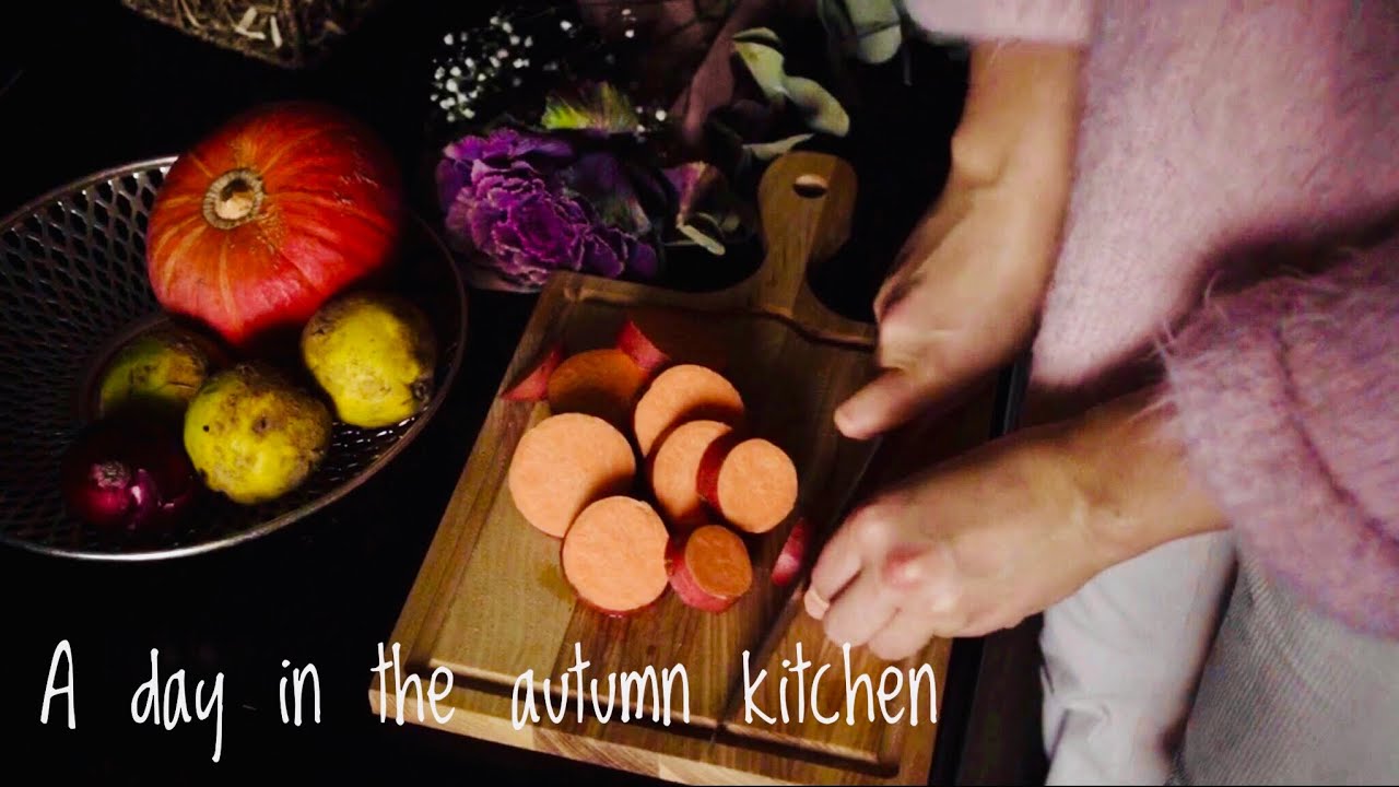 Warm Flavors for Cold Days – Autumn Cooking & Date Cinnamon Rolls 