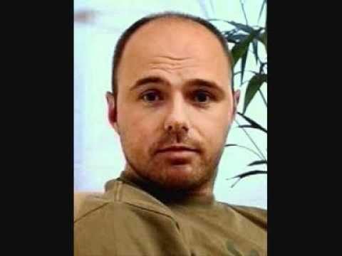 Karl Pilkington Monkey News - Monkey Football Team - YouTube