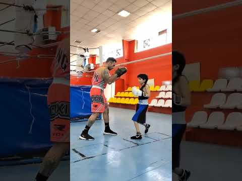تمرین بوکس در خانه آموزش بوکس ميت زنی کودکان بوکس حرفه ای بوکس اصولی Boxing Sports Shorts
