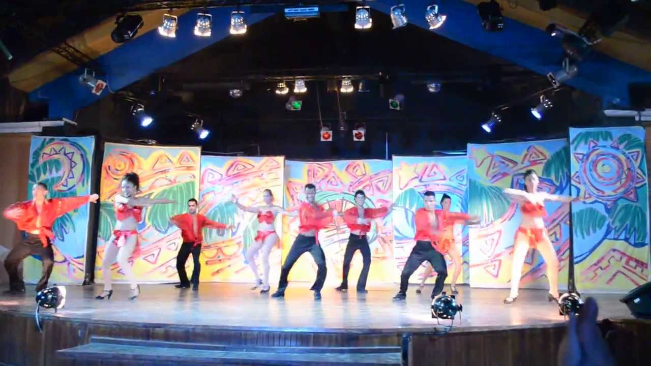 Showtime Teatro Hotel Meliá Sol Cayo Guillermo - Mama Rumba. - YouTube