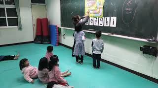 大小丫頭～翎欣找字母遊戲#1071205-1
