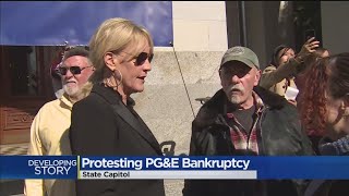 Celebrity Camp Fire Victims, Erin Brockovich Protesting PG&E Bankruptcy Wealth
