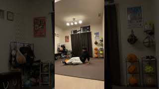 フリースタイルフットボール座りリフティング