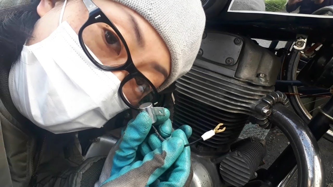 カワサキ250メグロSGのコンデンサー交換。 I replaced the capacitor