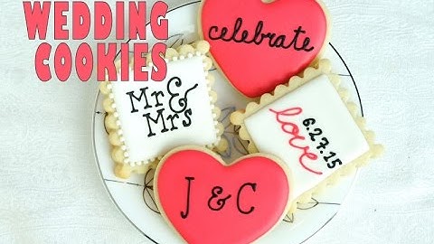 WEDDING COOKIES, PIPING LETTERS ON COOKIES, HANIELA