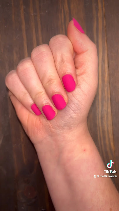 Matte Mani? Yes please! #manicure #DIY #manis #manicureinspiration #maniinspo #newyear