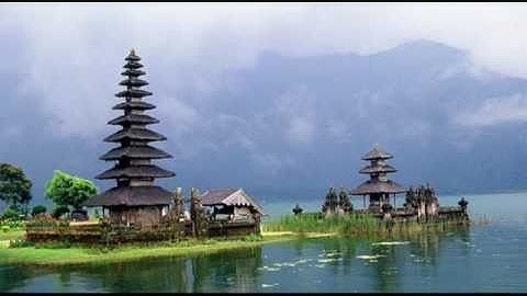 Gamelan Bali (Balinese Gamelan) - Traditional Music