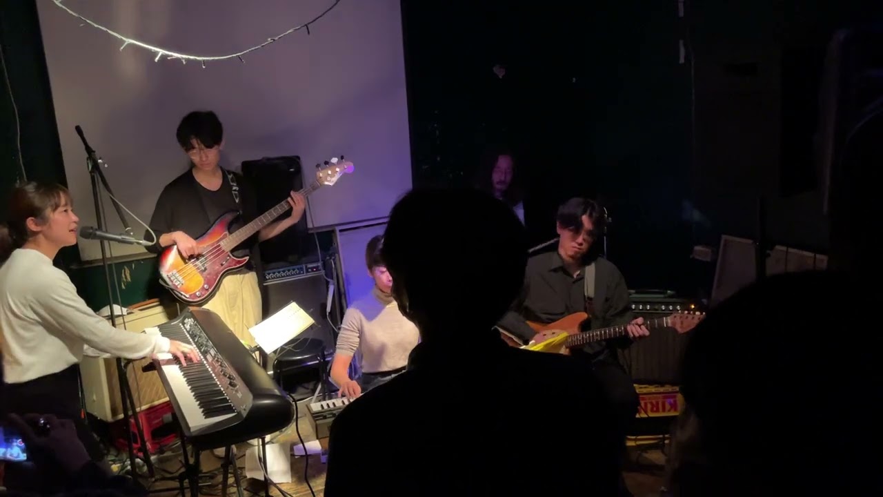 CHAN-MIKA 愛のあるほうへ / Give Me Little More Chan-Mika 愛のあるほうへ / Give Me Little More