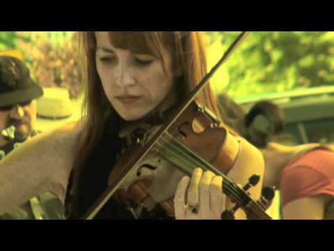 Beautiful violinist Hannah Thiem in 2010 make music new york(2/2)----new york videodyssey(104)