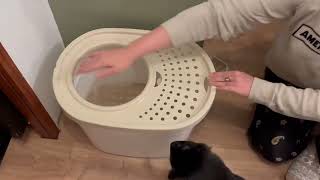 IRIS USA Oval Top Entry Cat Litter Box with Scoop, Kitty Litter Tray Review