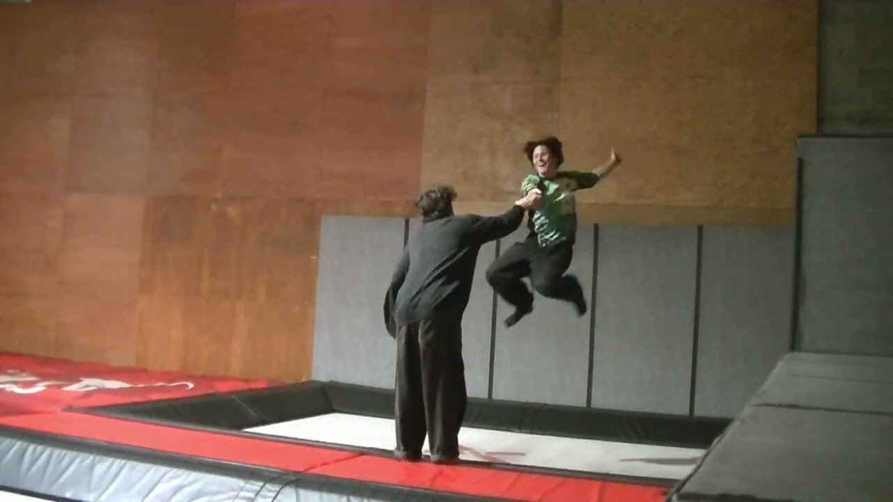 11/12/2025 redmonkey