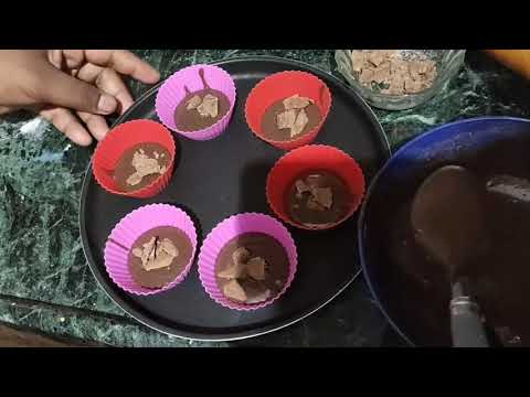 Video: Paano Gumawa Ng Isang Mug Tsokolate Na Muffin Sa Microwave
