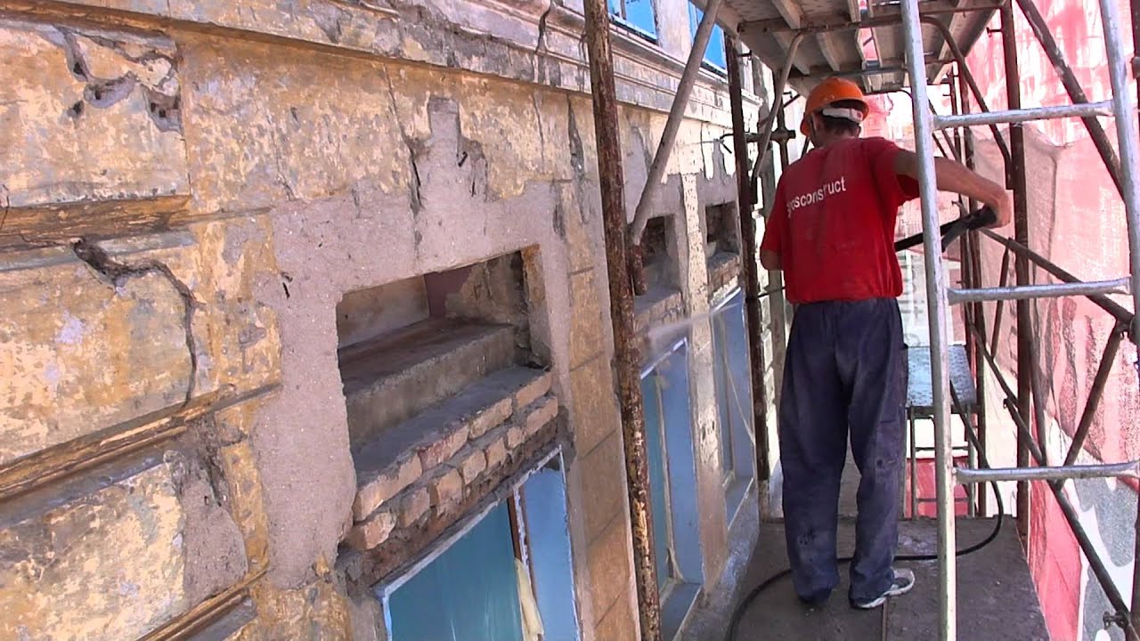 Pregatire restaurare fatada in Constanta