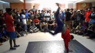 Bboy NeverMind vs Bboy Flying Machine