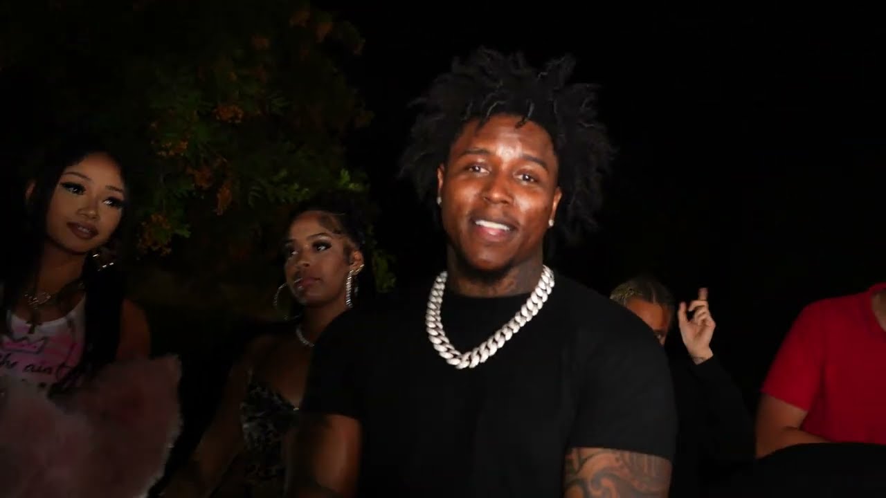 Ver AmayaJane & Haiti Babii - Outside (Official Visualizer) Prod. By 88thagang en YouTube Ver AmayaJane & Haiti Babii - Outside (Official Visualizer) Prod. By 88thagang en YouTube