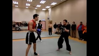 Wing Chun Coach vs Boxing Coach - The Flaws Of Wing Chun Kungfu Demonstrated