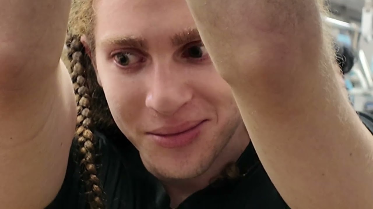 Muscle Girls Bar in Tokyo? - Japan Trip Day 15