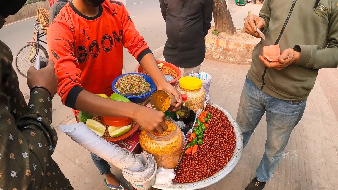 Most Cheap Street food in Dhaka | Masala Jhal Muri, Tasty Masala Badam, Crispy BhelPuri-Street Food