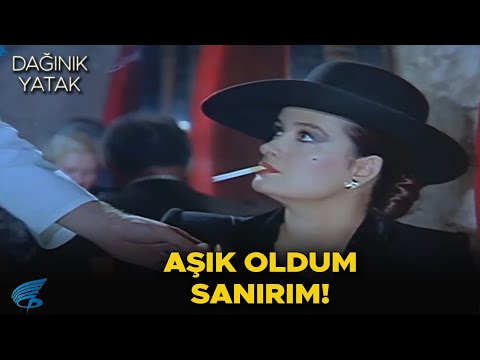 Dağınık Yatak Türk Filmi | Meryem, Genç Delikanlıya Aşık Oluyor