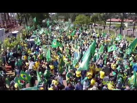 Manifestação reúne milhares de pessoas em Cascavel; muitos são representantes do agro