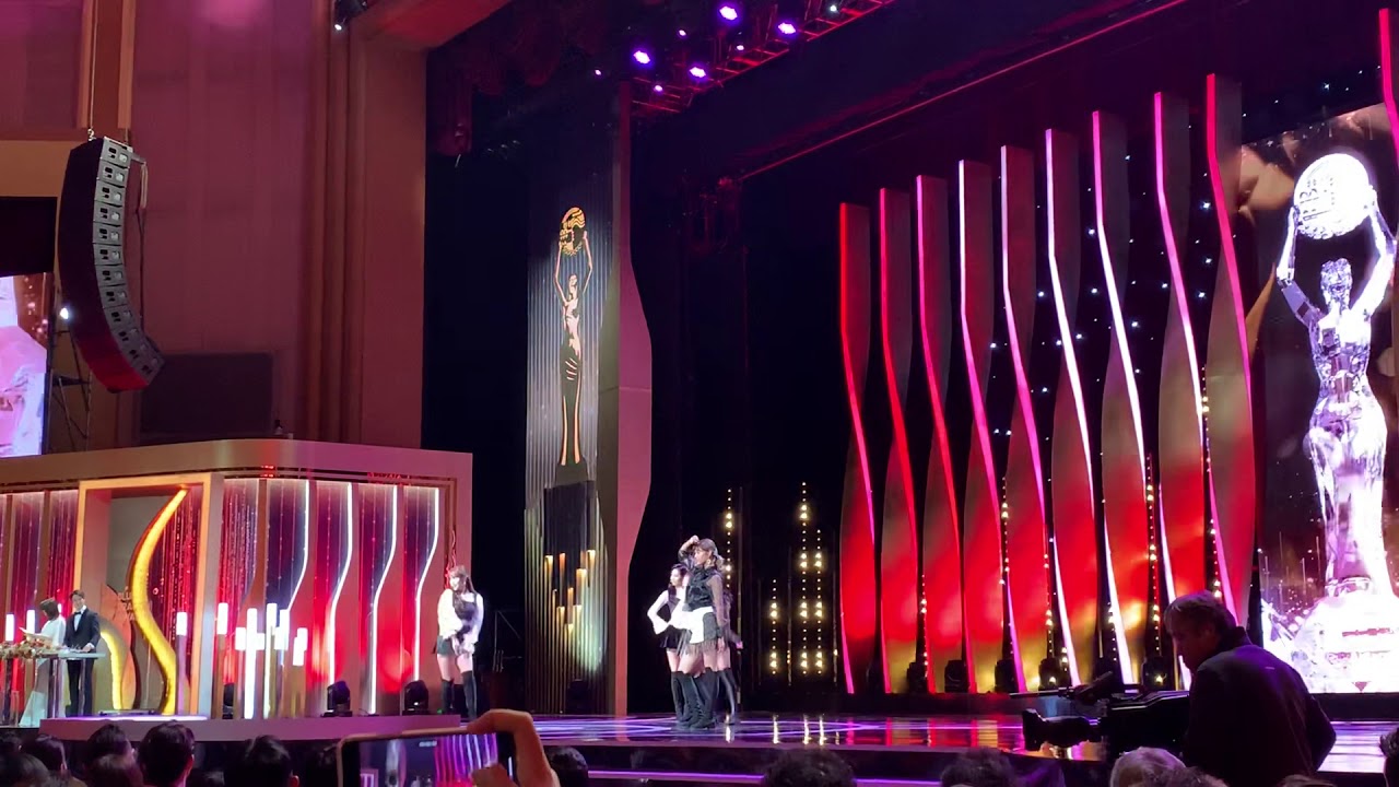 20181123 / TWICE - Yes or Yes / Blueaward 2018 / 39회 청룡영화제 트와이스 축하공연 / 축하무대