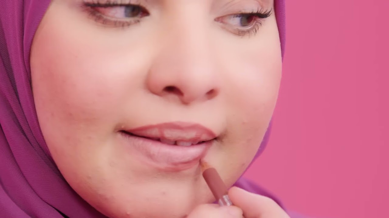 طريقة رسم الفم مع خبيرة تجميل اميرة الهدار