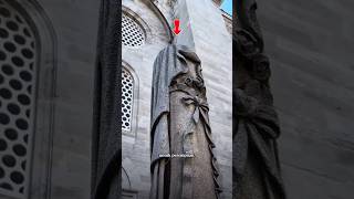 Batu nisan ini bisa bercerita!