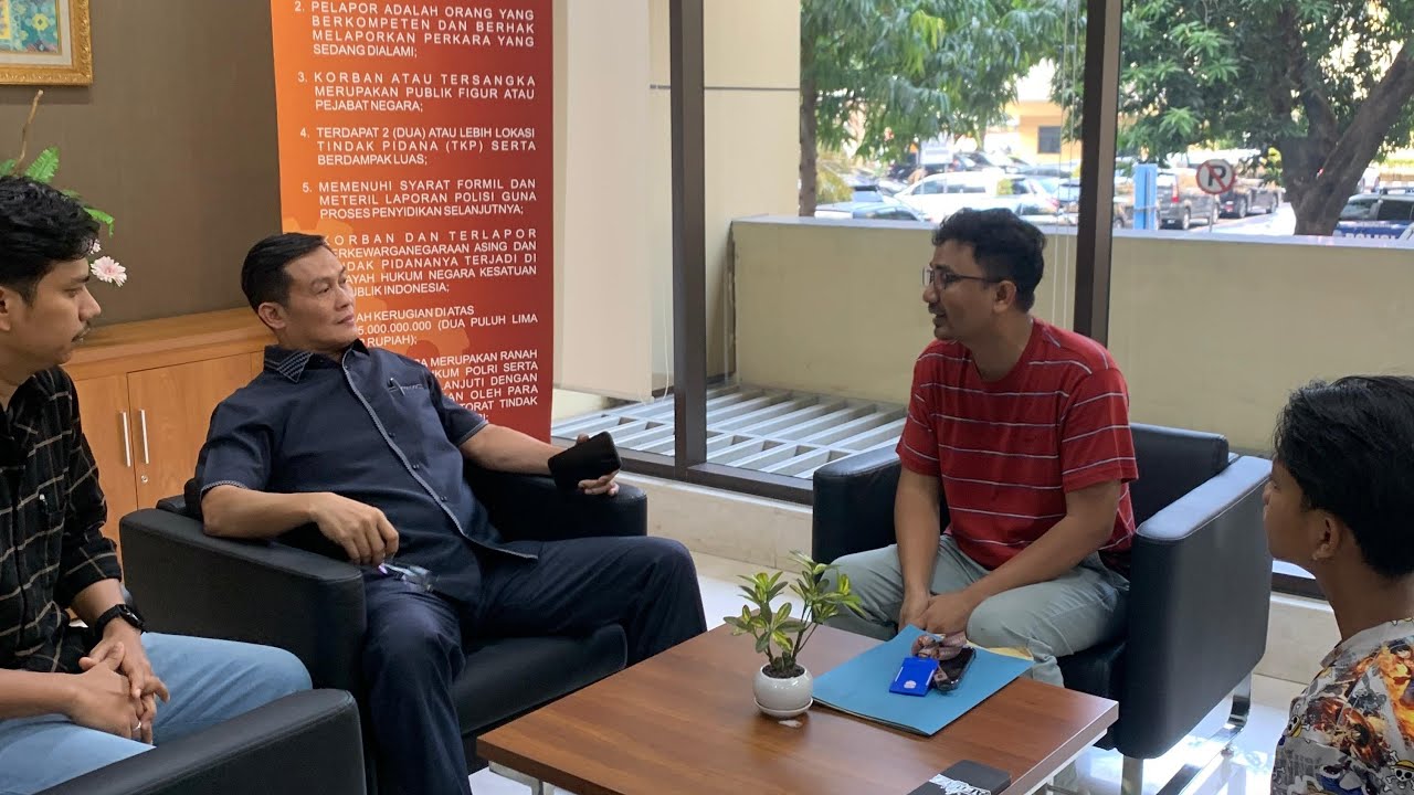 VANIA LATIFA OFFICIAL sedang live sekarang!