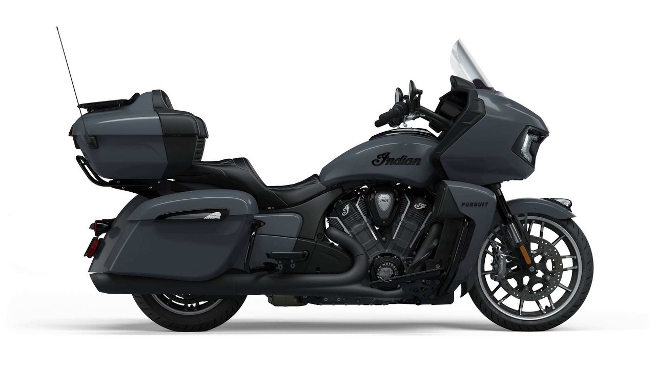 Indian Challenger Pursuit vs Harley Ultra