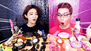 Mukbang​ Pink Food VS Black Food Challenge ชาเลนจ์อาหารสีชมพู vs สีดำ:TiBow