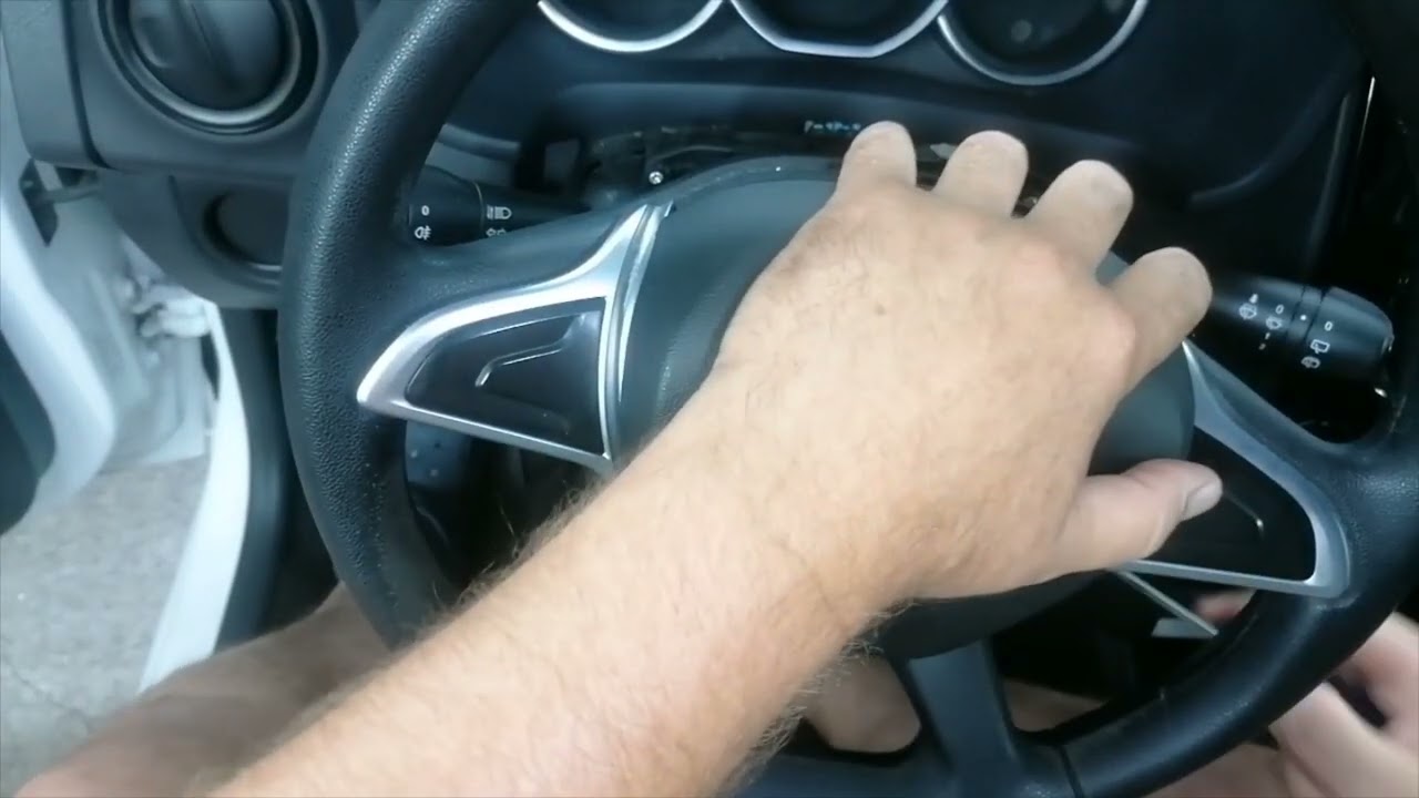 Dacia Sandero How to remove Airbag 