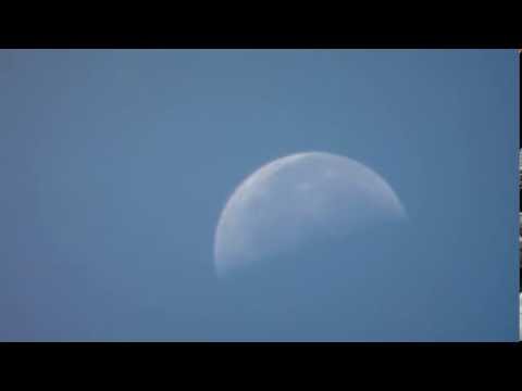 Samsung HMX-F90 Video Zoom test. The Moon in the Day Time , "Close Up" "Day Moon"