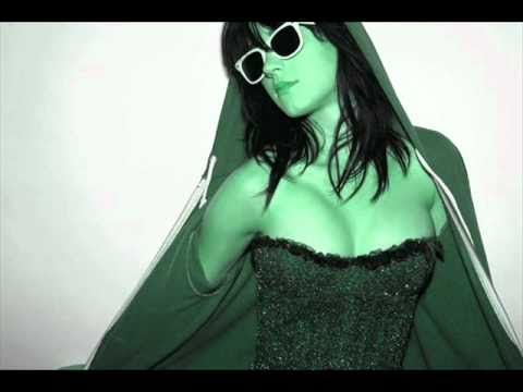 Katy Perry ft. Anie McBeth - ET all the things she said (L.Mash up) NEW SONG 2011