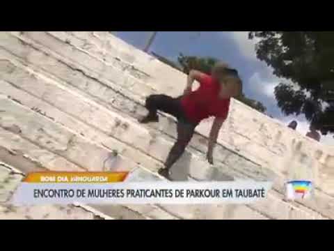 I practice parkour, but Taubaté's parkour #funny #comedia 