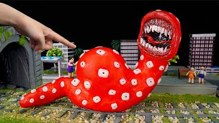 😱 Making PREGANT TRAIN EATER in real life - Trevor Henderson Creatures with Clay