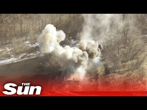 Russian soldiers flee hideout as Ukrainians shell them from above