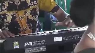 Nyumbang lagu di pernikahan mantan. Song UNGKAPAN HATI