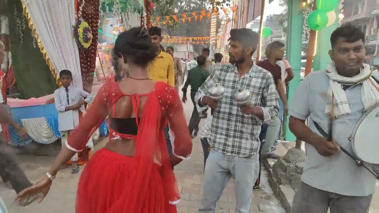 #ekmotahathighumechala