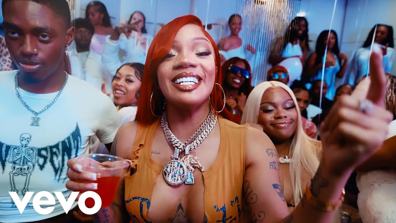 Glorilla ft. Moneybagg Yo & 21 Savage - Bad Habits [Music Video