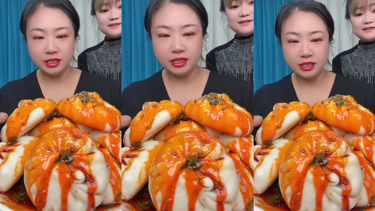 Eat Steamed Buns, Challenge Eating Eating Steamed Buns with Spicy Sauce