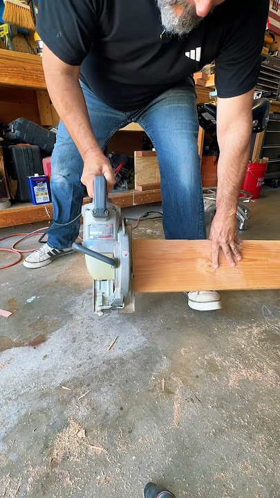 HOW TO USE A SKIL SAW!