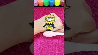 Qual É A Figurinha Da Queen Bee?