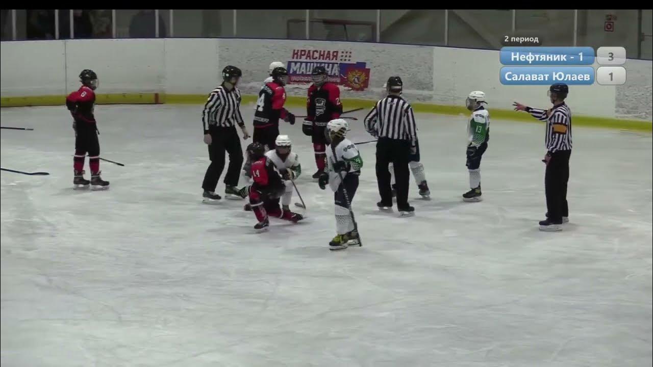 Нефтяник 2011. Нефтяник 2011 футбол. Нефтяник 2011. Р. Нефтяник 2011.