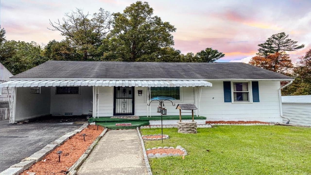 370 MANKIN AVE, BECKLEY, WV Presented by Betty J. Moore & Associates