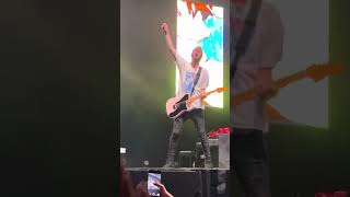 All Time Low - Weightless (Pepsi Center, Mexico)