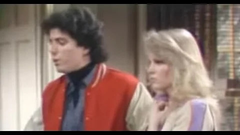 Christopher Knight & Jennifer Runyon - Playing A C...