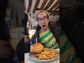 Le chapeau versailles asmr humor chop sketch restaurant attention ceci est une mise en scne