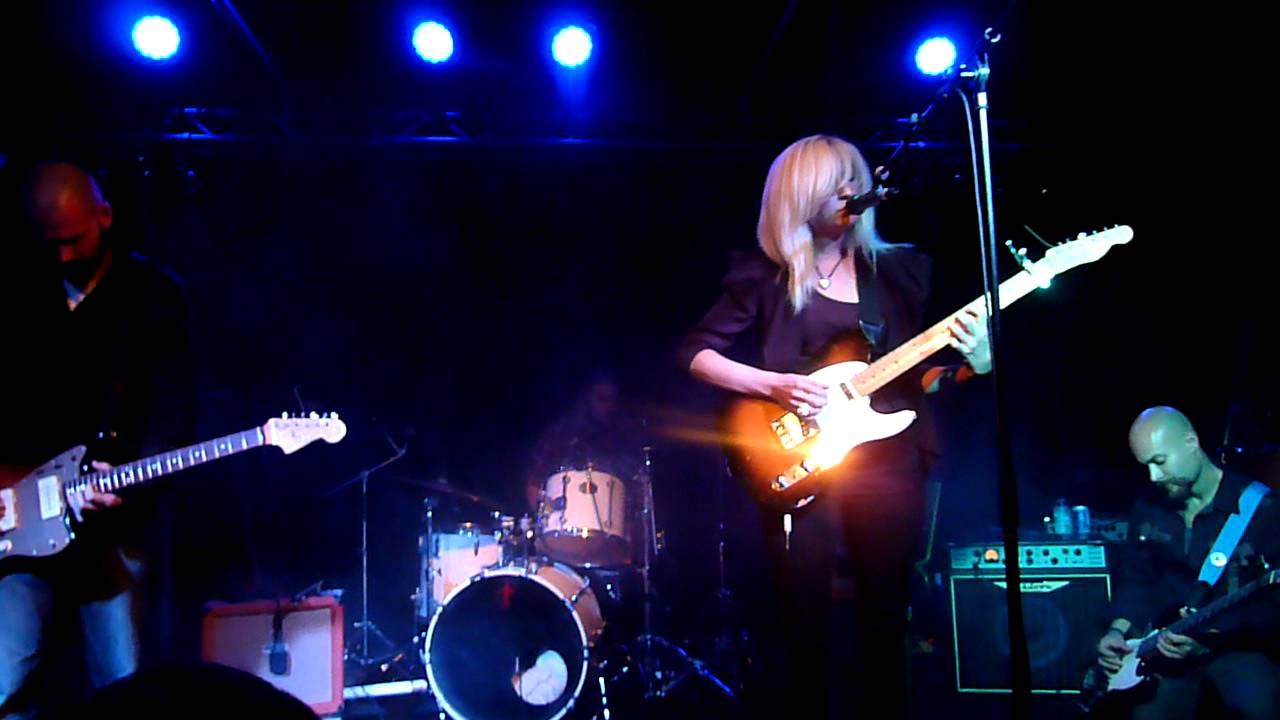 Evi Vine - Down @ Fantastique Night By Xev