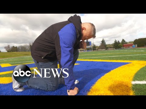 ⁣SCOTUS to hear case of high school coach suspended for praying on football field l GMA