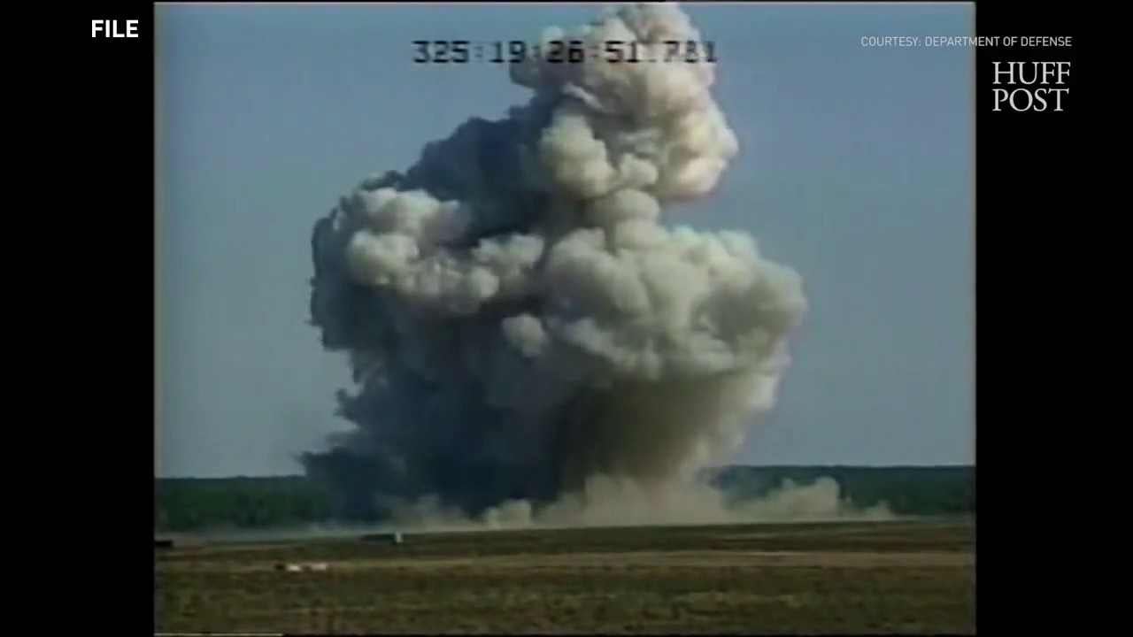 Мать всех бомб. GBU-43/B massive Ordnance Air Blast. Моав бомба взрыв. Моаб бомба.